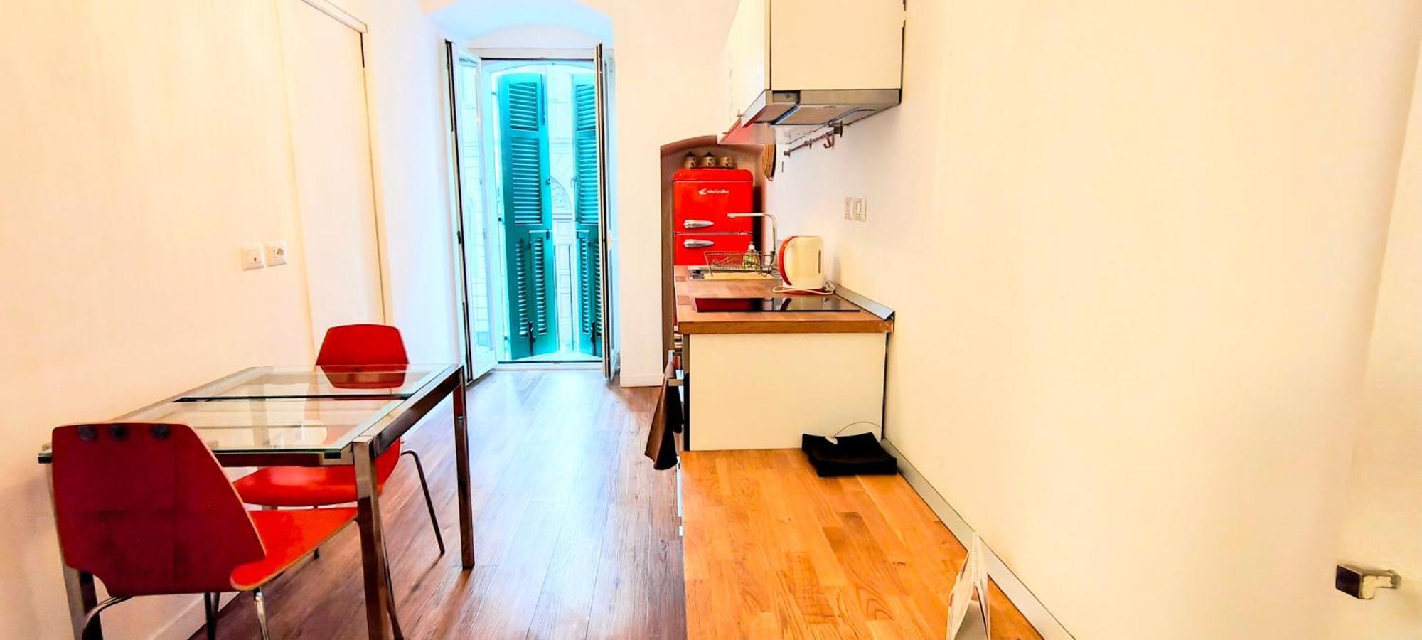 Central Suite Apartment Бари Экстерьер фото