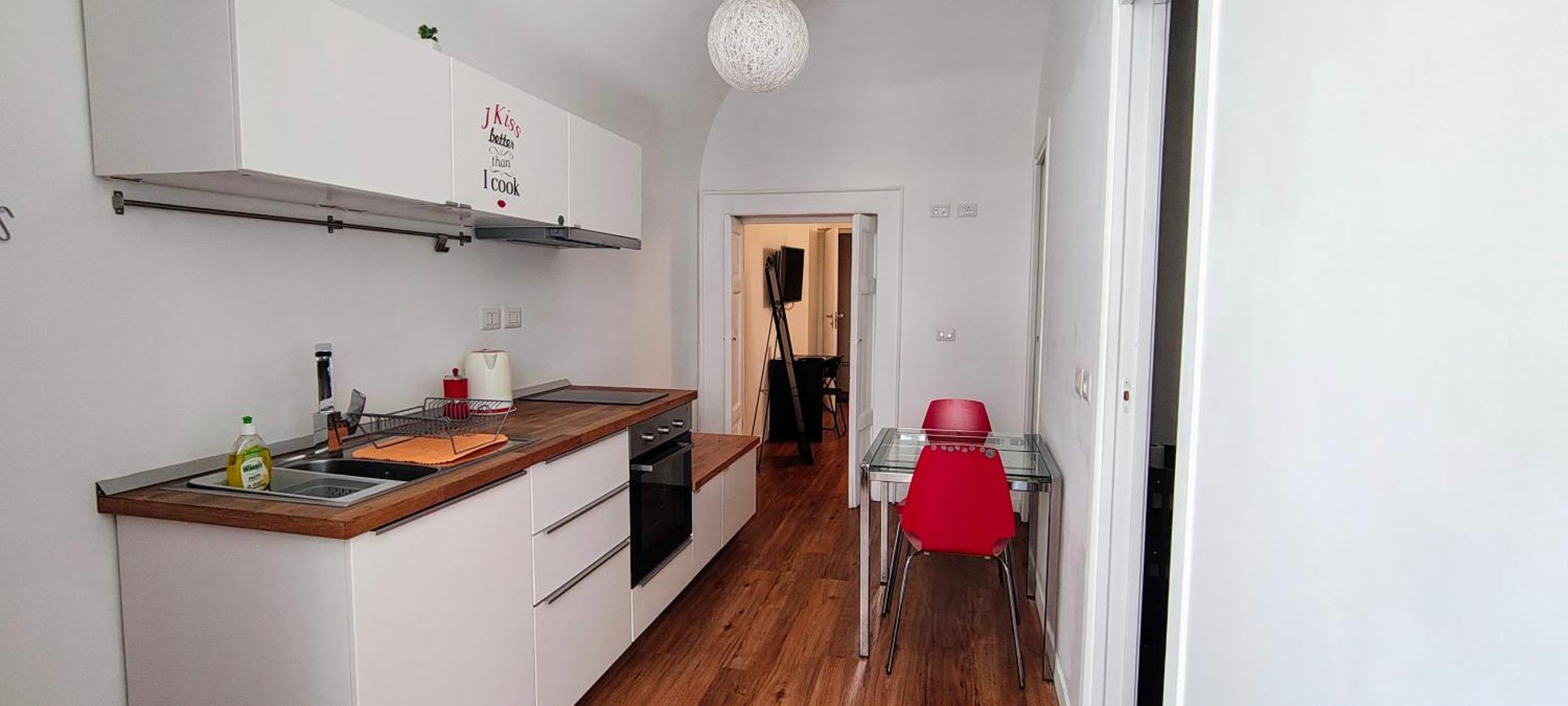 Central Suite Apartment Бари Экстерьер фото